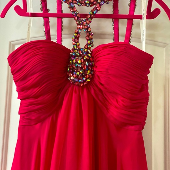 Sherri Hill Gorgeous Spring Line Prom Dress - Picture 3 of 8